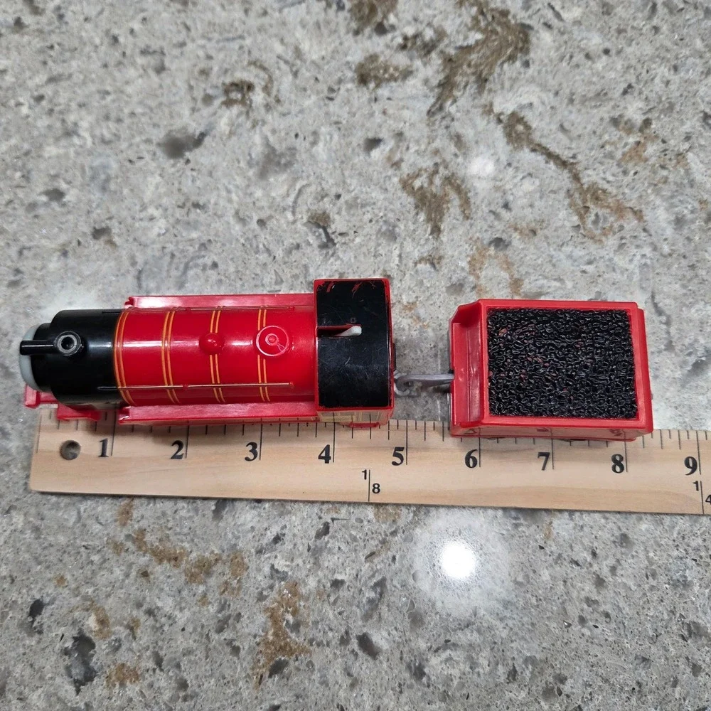 Fisher Price TrackMaster Victor‎ Working Motorized Engine Sodor Steam Red 5